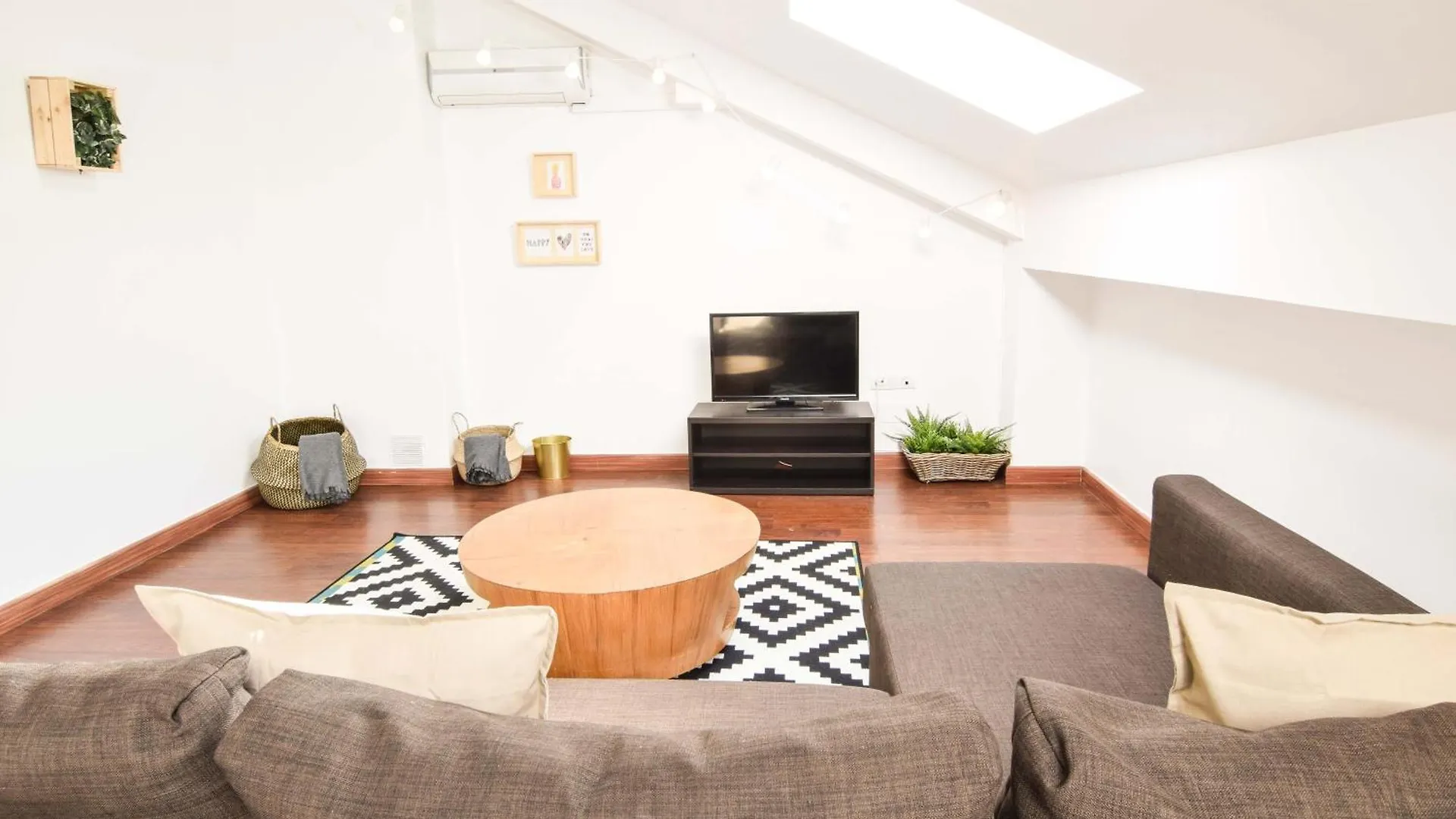 Letplanet Bishops Stay Malaga Apartment