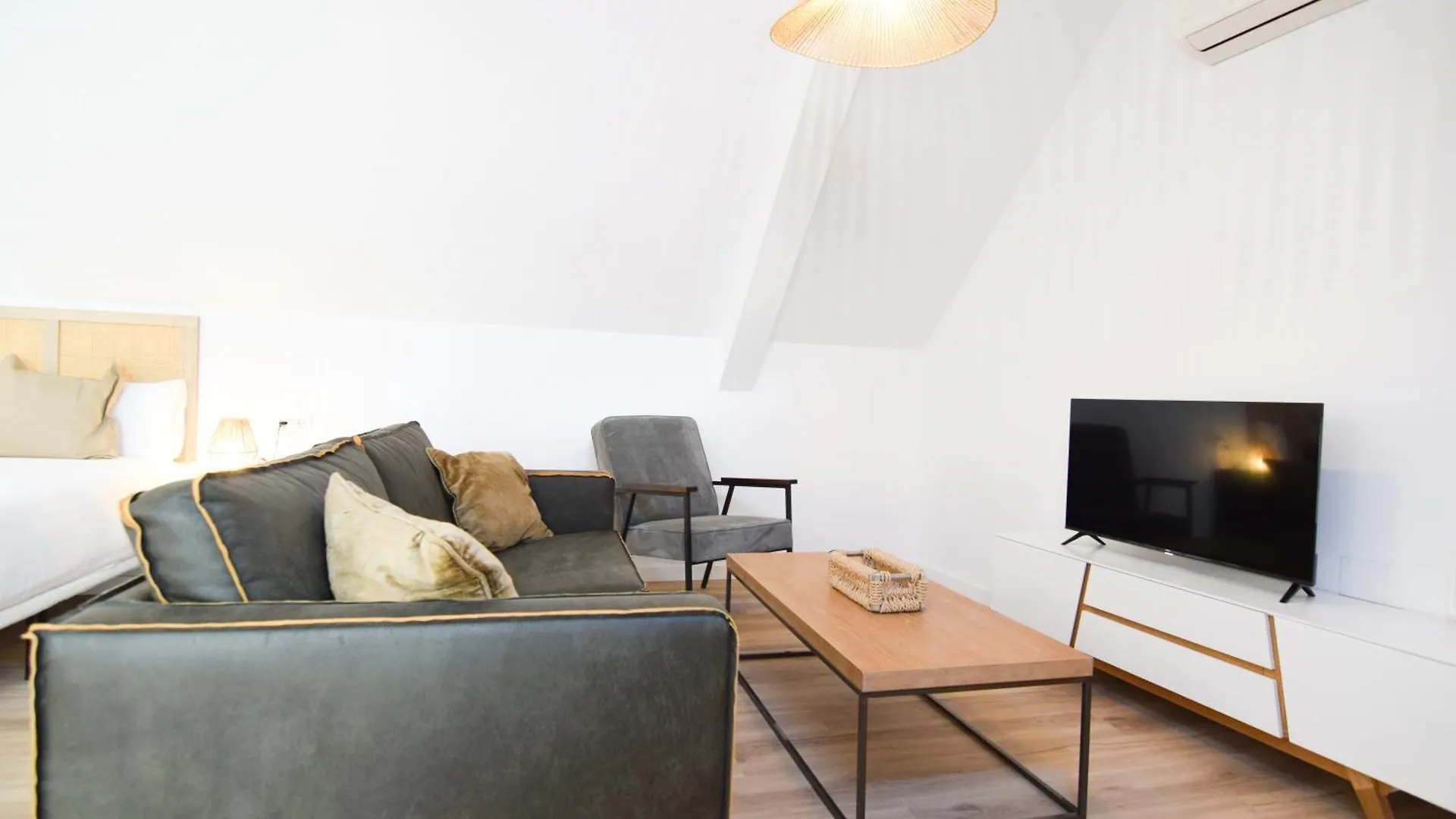 Letplanet Bishops Stay Malaga Apartment