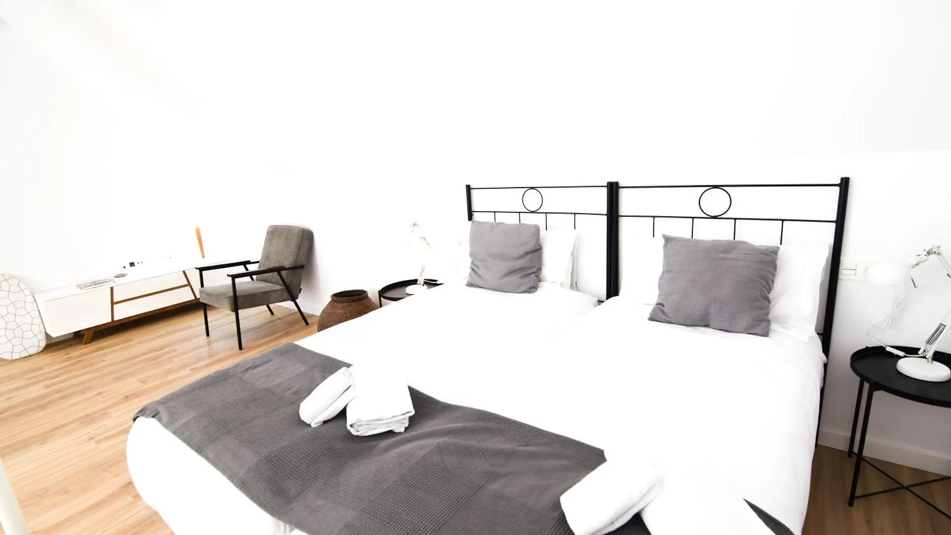 Letplanet Bishops Stay Malaga Apartment